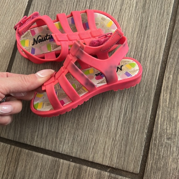 Size 5 jelly, sandal, flip-flop lot - Picture 5 of 9